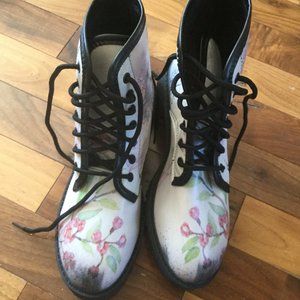 Brand new Ladies  Skull & flower boots